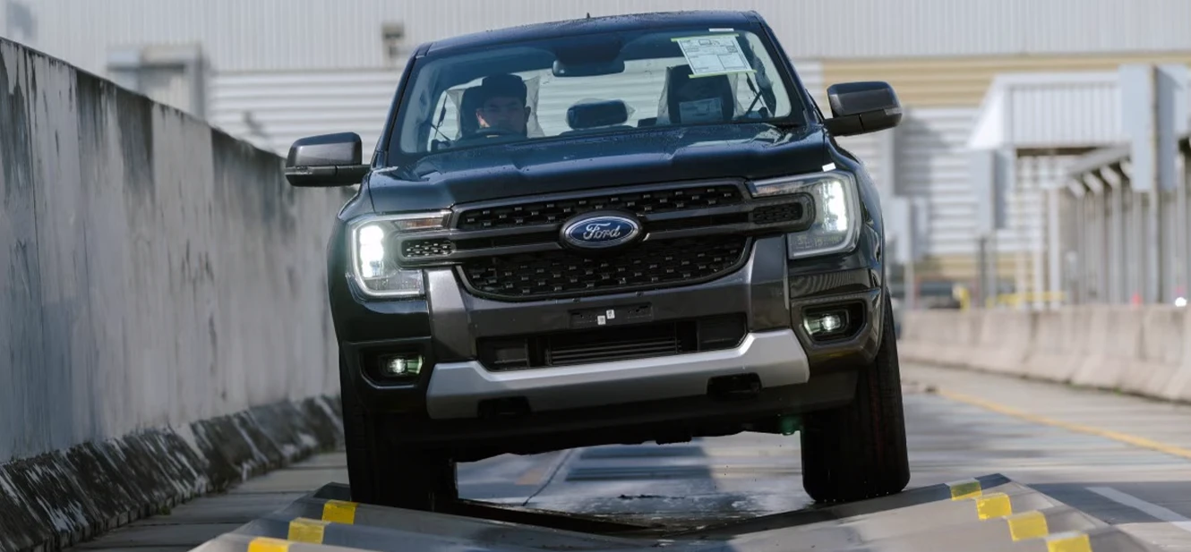 Ford Everest Front View