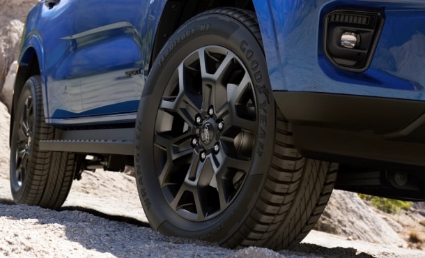 Hands-free Power Liftgate