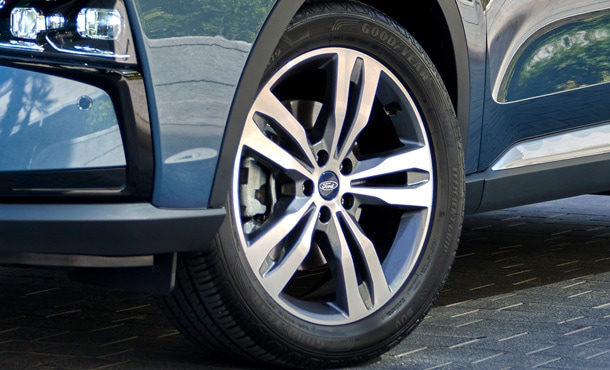 19” Alloy Wheels