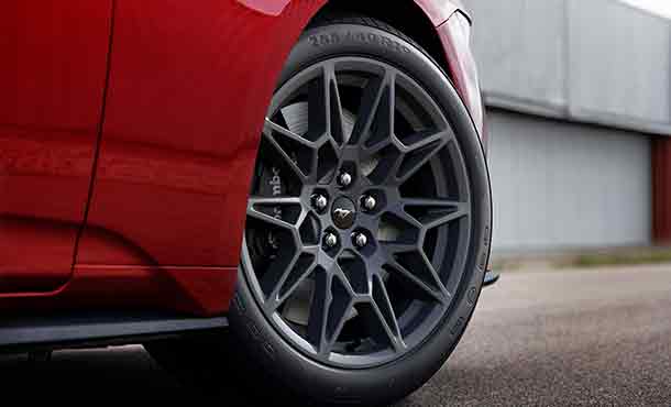 mustang-gt-col-split-2