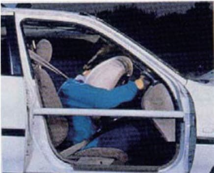 driving-safety-column-splitter-2